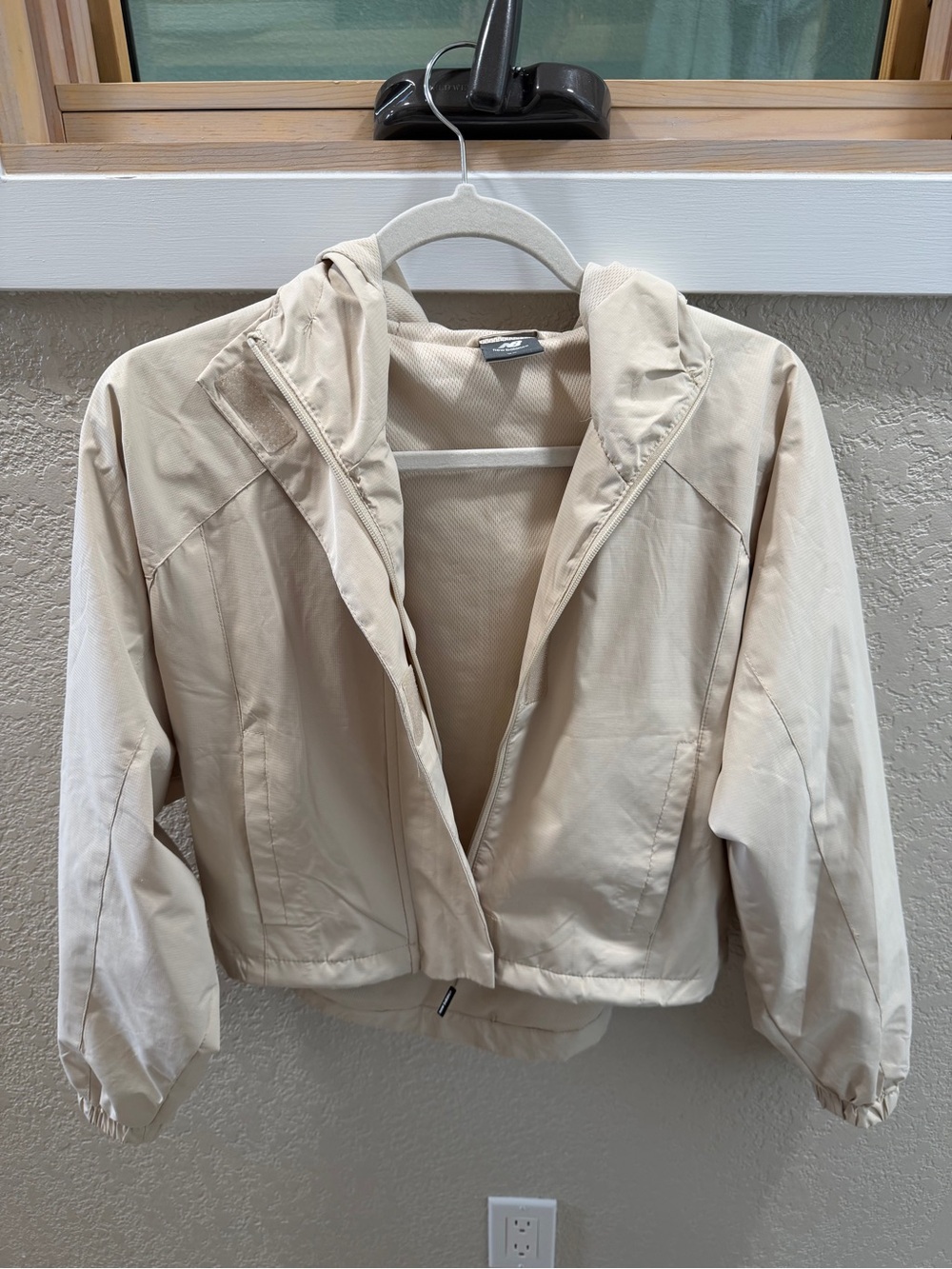 New Balance Women's Cream Lightweight Hooded Bomber Jacket